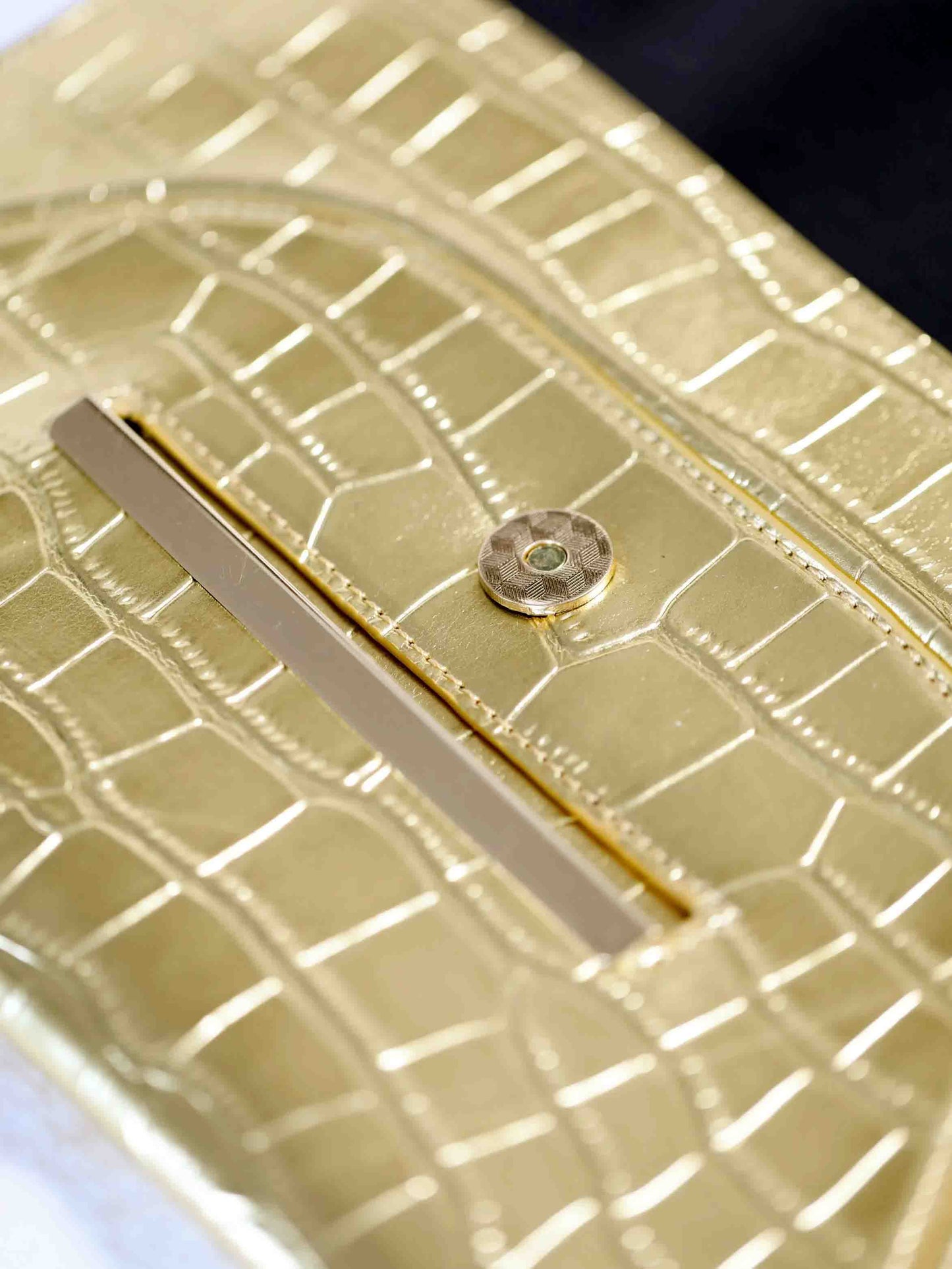 GOLD CLUTCH PURSE